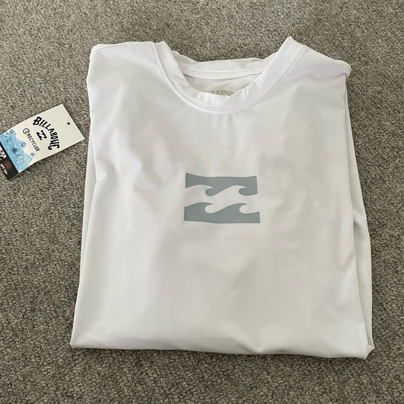 NWT Billabong Longsleeve Rashguard - Picture 2 of 3